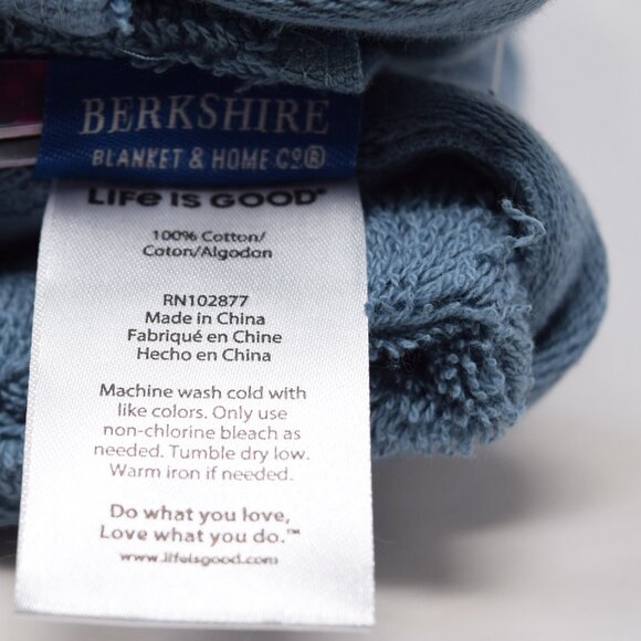 Life Is Good Dog Holiday Towels Blue Embroidered Winter Christmas Santa Set New - Picture 10 of 11